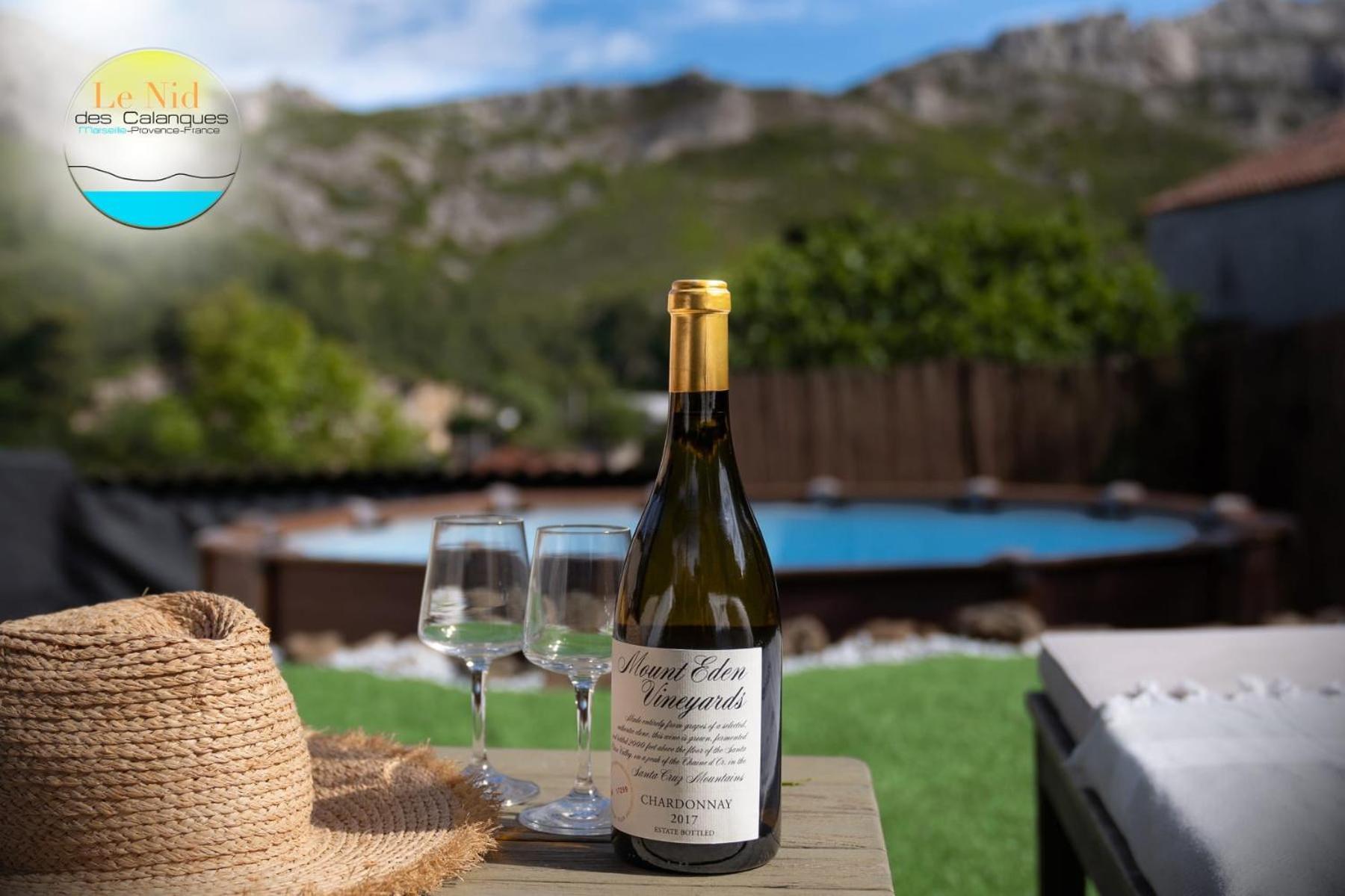 Le Nid Des Calanques Et Son Jacuzzi Apartment Marseille Bagian luar foto
