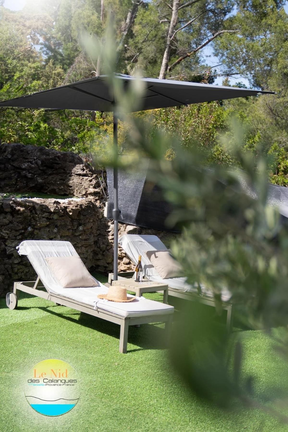 Le Nid Des Calanques Et Son Jacuzzi Apartment Marseille Bagian luar foto